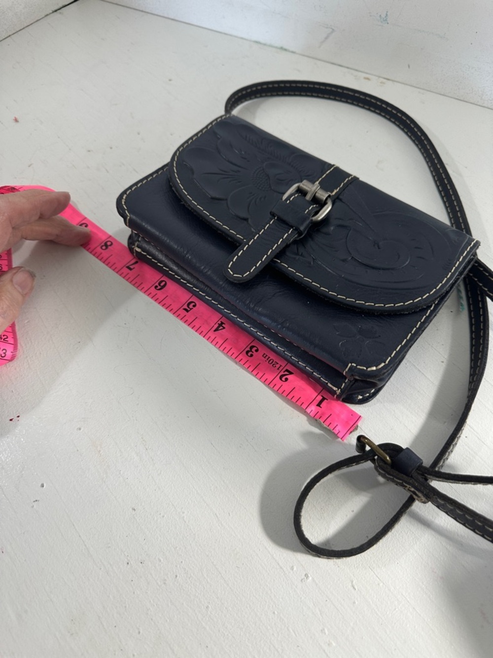Patricia Nash navy leather crossbody clutch - Picture 5 of 7